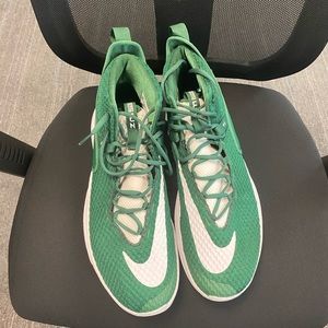 Size 17 Nike Zoom Rise’s
